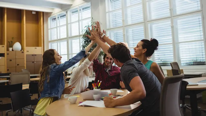 5 Pertanda Kamu Bekerja di Lingkungan yang Sehat dan Suportif - Cover