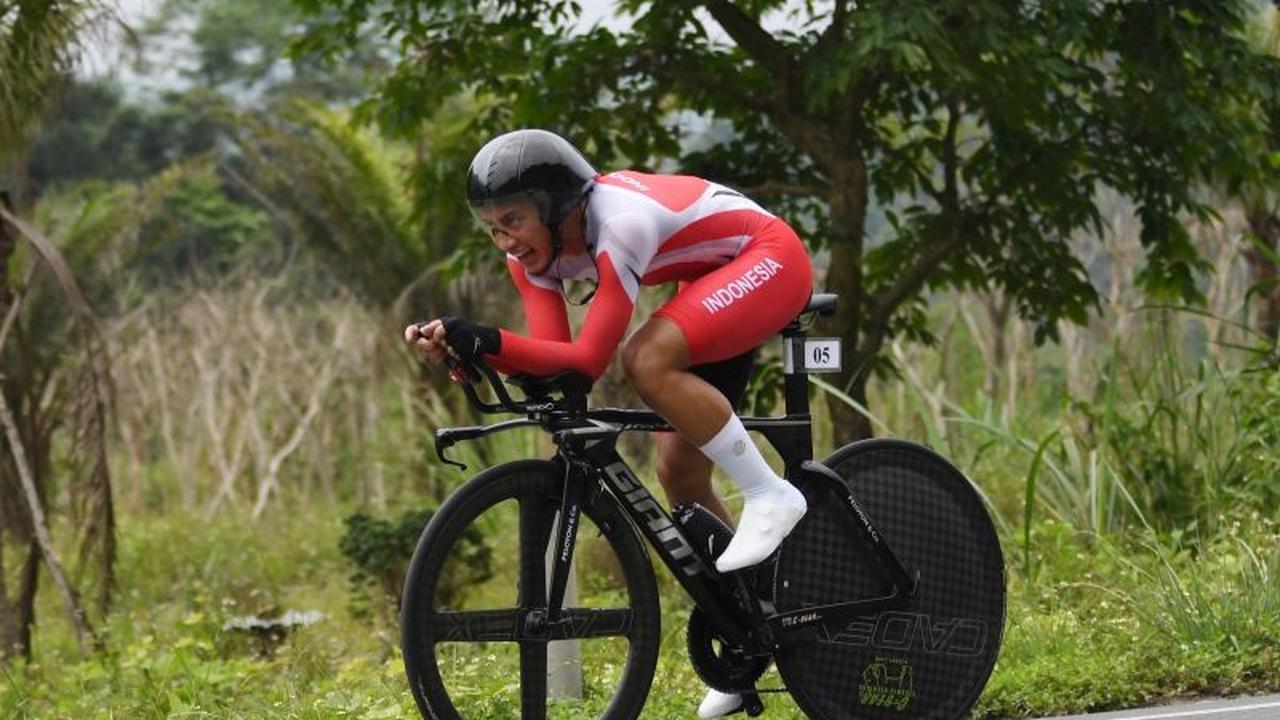 Tim Balap Sepeda Indonesia Sabet Emas Road Race Beregu Putra di SEA Games 2025 Thailand