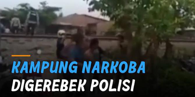 VIDEO: Kampung Narkoba Digerebek, Polisi Dilempari Batu