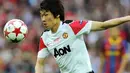 Gelandang Manchester United Park Ji-Sung mengontrol bola dalam partai final Liga Champions kontra Barcelona di Wembley Stadium, London, 28 Mei 2011. AFP PHOTO/FRANCK FIFE