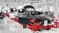 Elon Musk ingin membuka fasilitas produksi baru diluar Amerika Serikat.