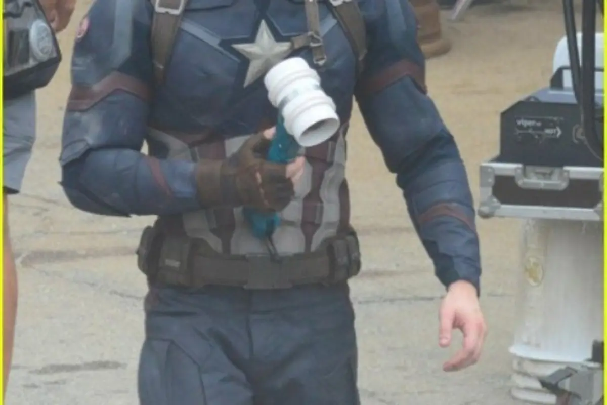[Bintang] Captain America: Civil War