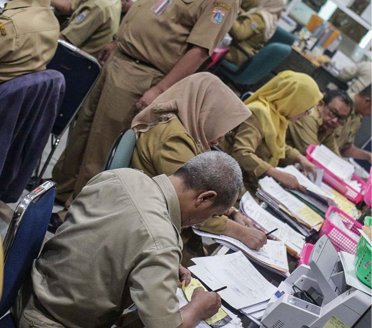 "Secara umum pengaturan 5 hari kerja ASN masih dipandang relevan dengan kebutuhan layanan saat ini," kata Nanang.