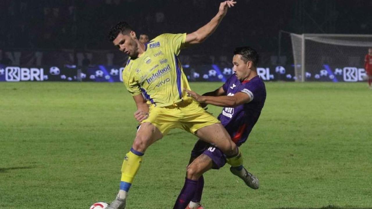Julio Cesar Termotivasi Pimpin Persib Kalahkan Persija di GBLA