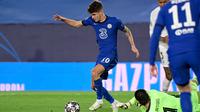 Gelandang Chelsea, Christian Pulisic, mencetak dua rekor sekaligus usai mencetak gol ke gawang Real Madrid pada laga leg 1 semifinal Liga Champions 2020/2021. (AFP/Javier Soriano)