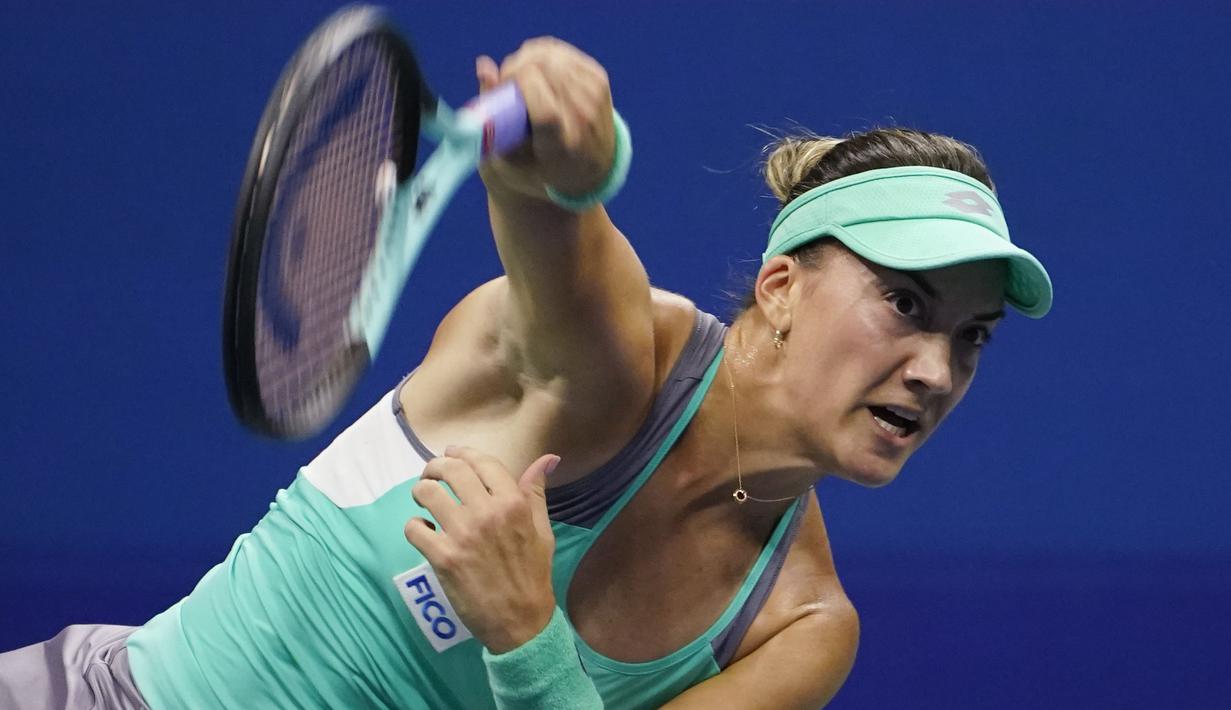 Namun, Kovinic memberikan perlawanan sengit terhadap peraih gelar grand slam 23 kali tersebut. Ia bahkan mampu menyamai dan sempat unggul dengan skor 3-2. (AP/John Minchillo)