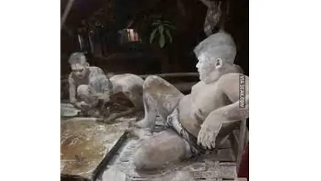 5 Kelakuan Kocak saat Main Karambol Ini Bikin Ketawa