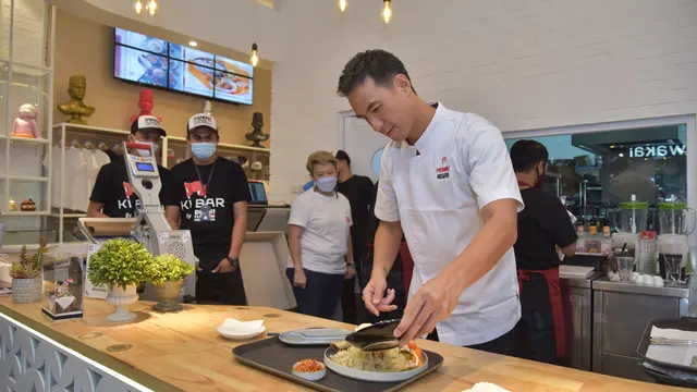 Daniel Mananta Padukan Restoran dan Bisnis Merchandise
