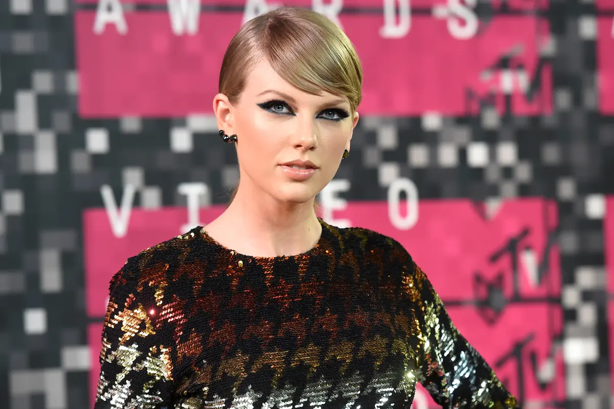 [Bintang] Taylor Swift