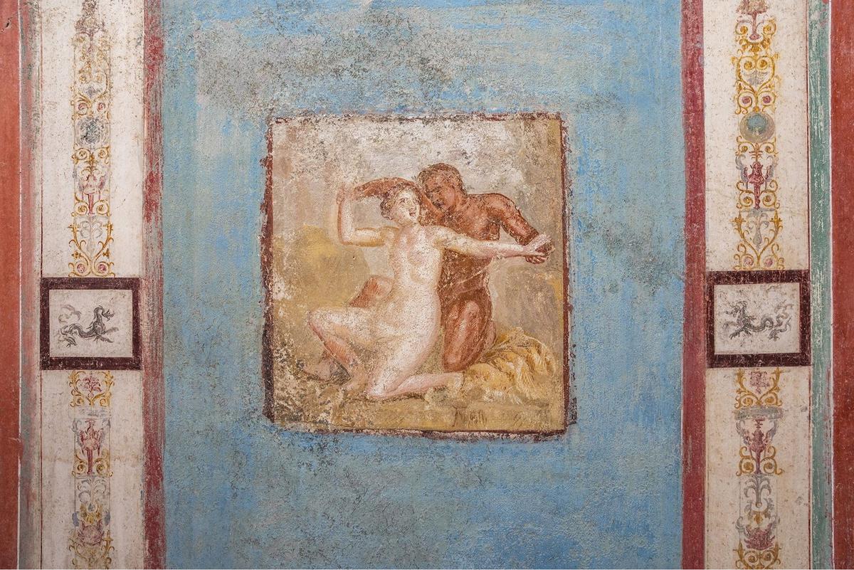Penampakan Mural Mitologis Ditemukan di Reruntuhan Kota Kuno Pompeii