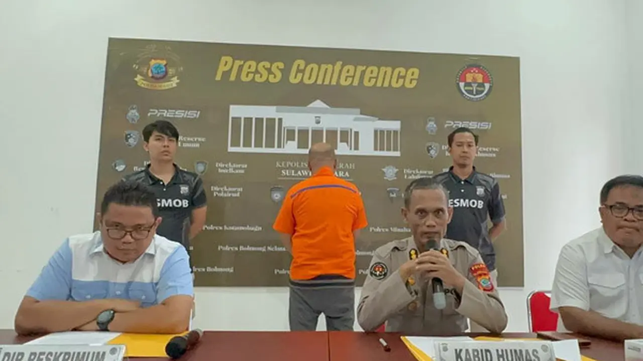 Kabid Humas Polda Sulut Kombes Pol Iis Kristian didampingi Dirreskrimum Polda Sulut Kombes Pol Gani Siahaan dan Kasubdit Jatanras AKBP Benny Ansiga, Jumat (8/9/2023), saat jumpa pers.