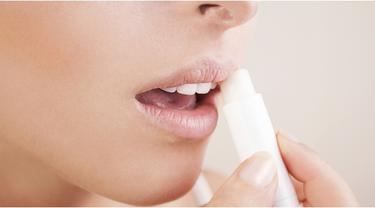 Mengapa Bibir Selalu Kering Dan Mengelupas Beauty Fimela Com