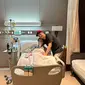 Chelsea Olivia mengunggah postingan di rumah sakit. (Dok. Foto Instagram @chelseaoloviaa)