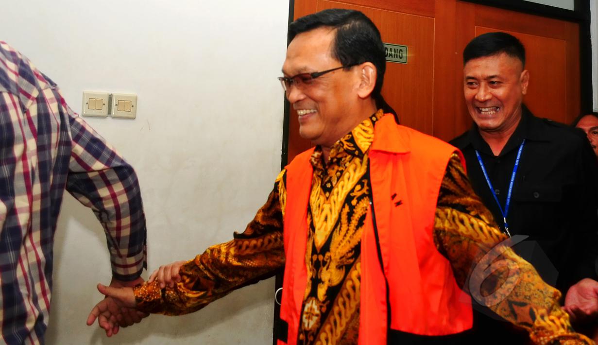 Terdakwa kasus dugaan korupsi simulator surat izin mengemudi yang juga mantan Wakil Kepala Korlantas Polri Brigjen Pol. Didik Purnomo saat akan menjalani sidang pembacaan vonis di Pengadilan Tipikor, Jakarta, Rabu (22/4/2015). (Liputan6.com/Yoppy Renato)