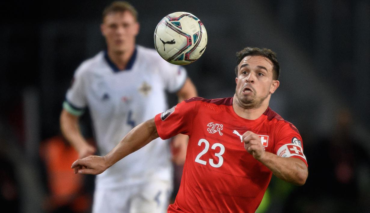 Xherdan Shaqiri tercatat telah membuat 108 penampilan bersama Timnas Swiss sejak debutnya pada tahun 2010. Dalam perjalanan kariernya, ia pernah membela Bayern Munchen dan Liverpool. Kini, pria 31 tahun itu bermain untuk klub MLS Amerika, Chicago Fire. (AFP/Fabrice Coffrini)
