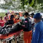 Jenazah korban yang ditemukan di tengah laut dievakuasi ke Puskesmas Muncar Banyuwangi (Istimewa)