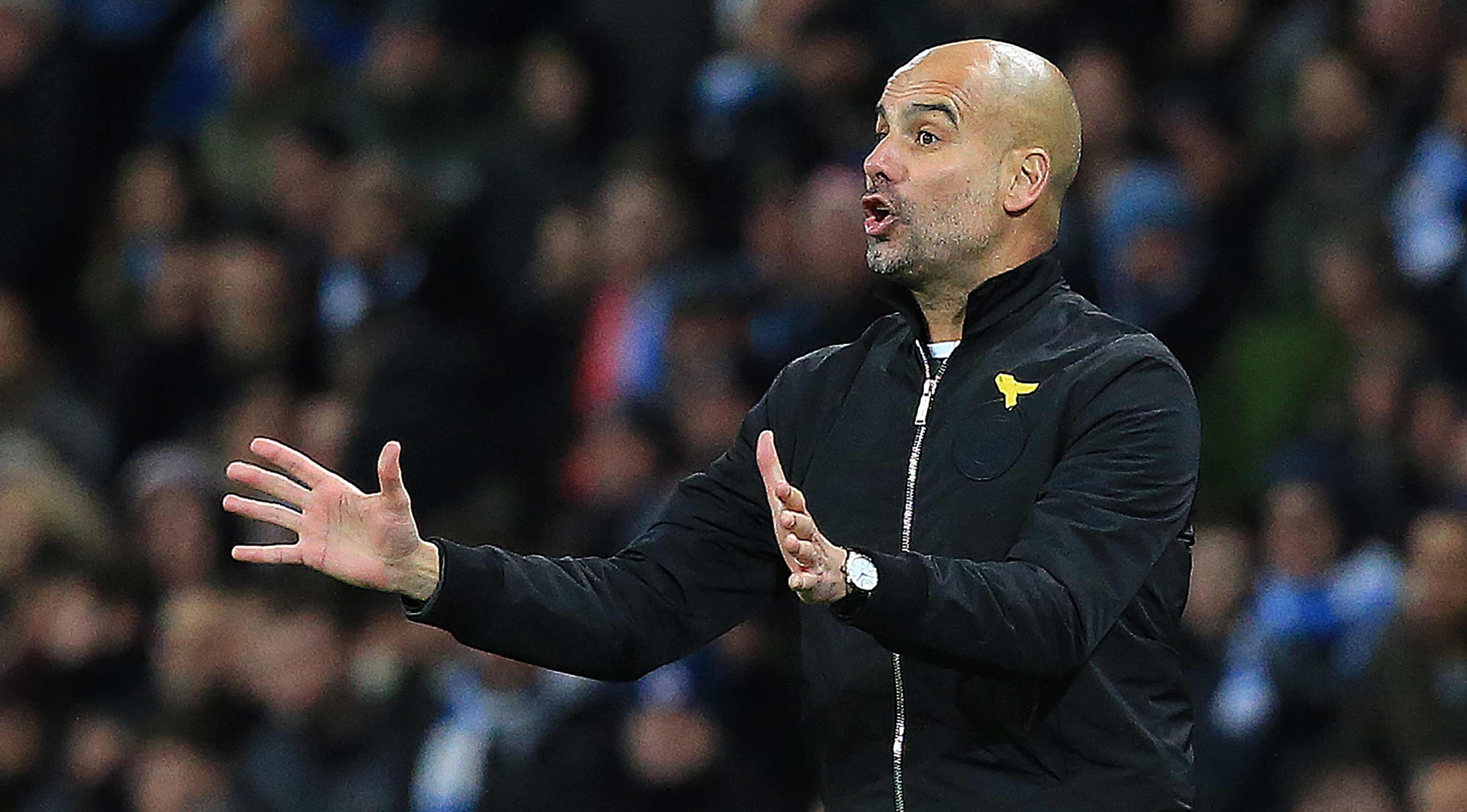 Guardiola meminta para pemain Manchester City waspada