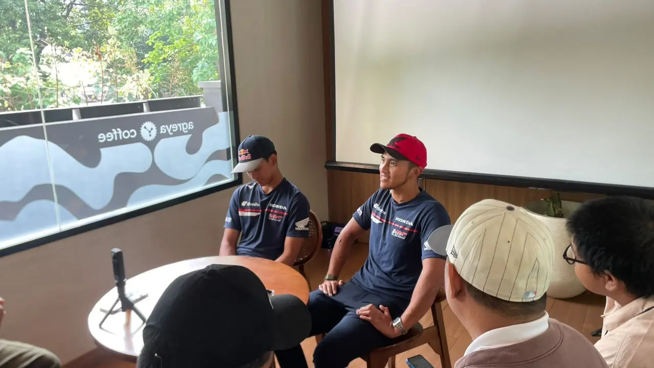 Veda Ega Pratama dan Mario Suryo Aji