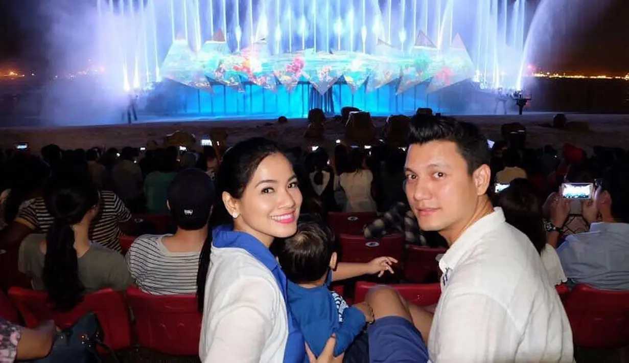 Menurutnya, banyak orang mengatakan bahwa paling mudah menggarap film adalah yang bergenre horor. Dengan dana yang cukup sedikit, film tersebut sudah bisa digarap, namun Christian tidak menginginkannya. (Instagram/csugiono)