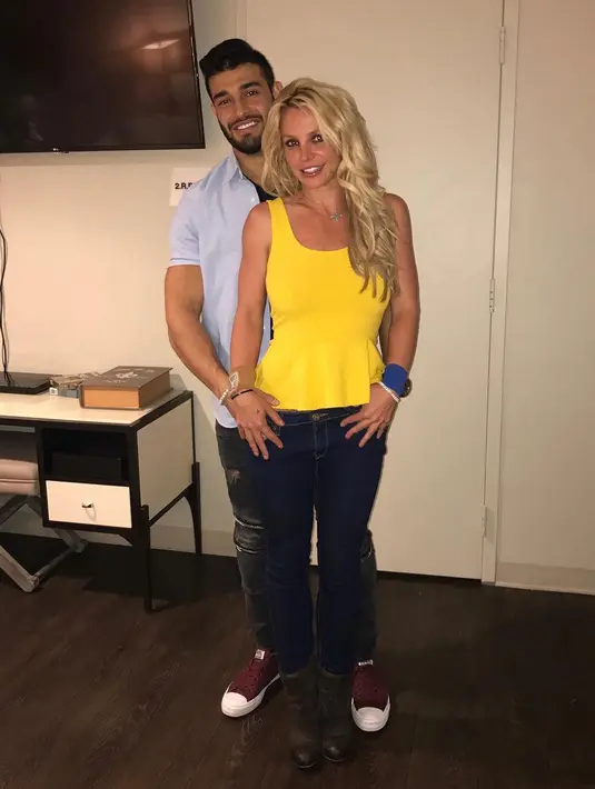 Perbedaan usia 13 tahun sepertinya tak pernah menjadi masalah karena mereka benar-benar miliki kesamaan. (instagram/britneyspears)
