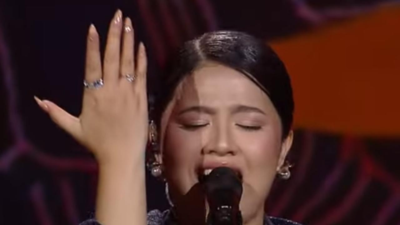 Bikin Merinding Satu Studio Peserta Indonesian idol Shabrina Leanor Bawakan Lagu 'Selamanya Cinta' Dipuji Juri