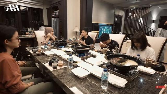 Fuji dan Thariq Halilintar