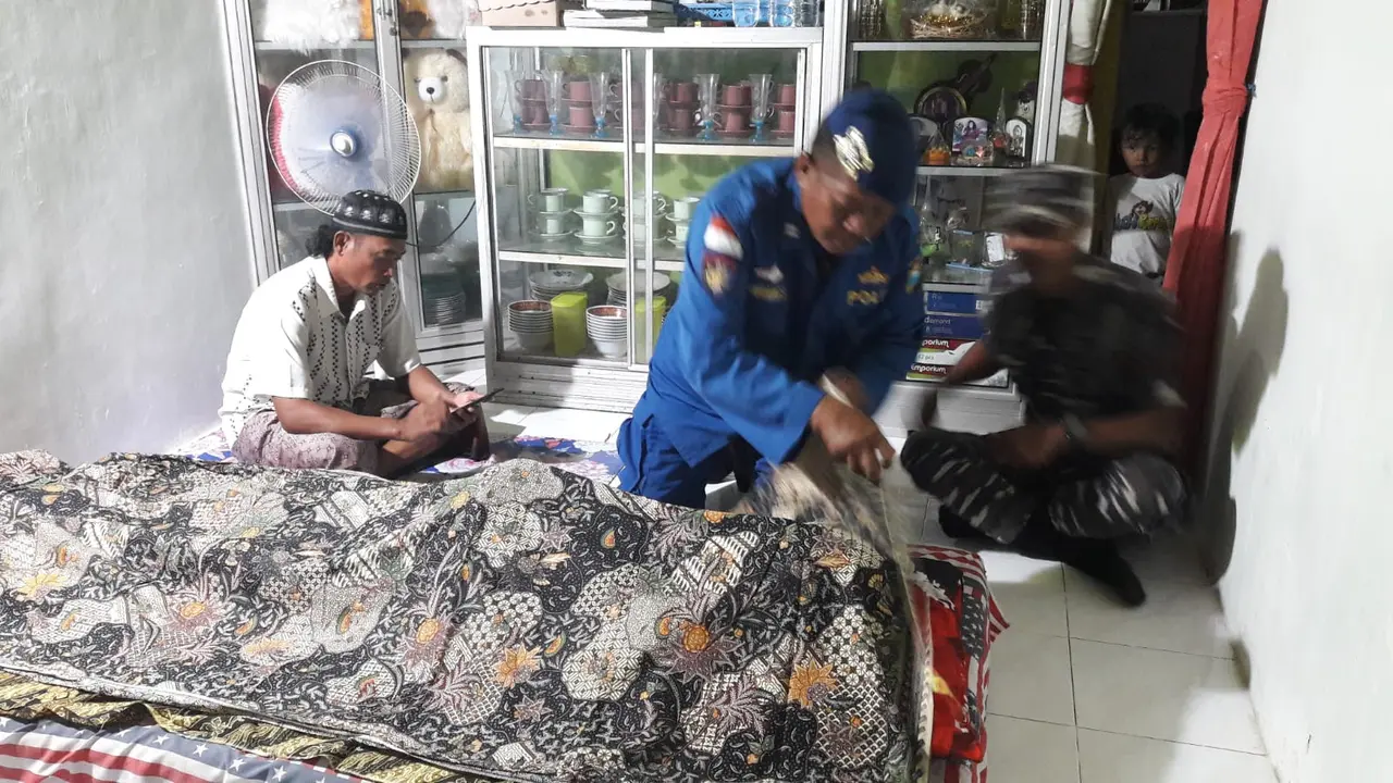 Korban laka laut di semayamkan di rumah duka  (Istimewa)