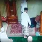 Khatib meninggal dunia saat ceramah jumat. (istimewa)