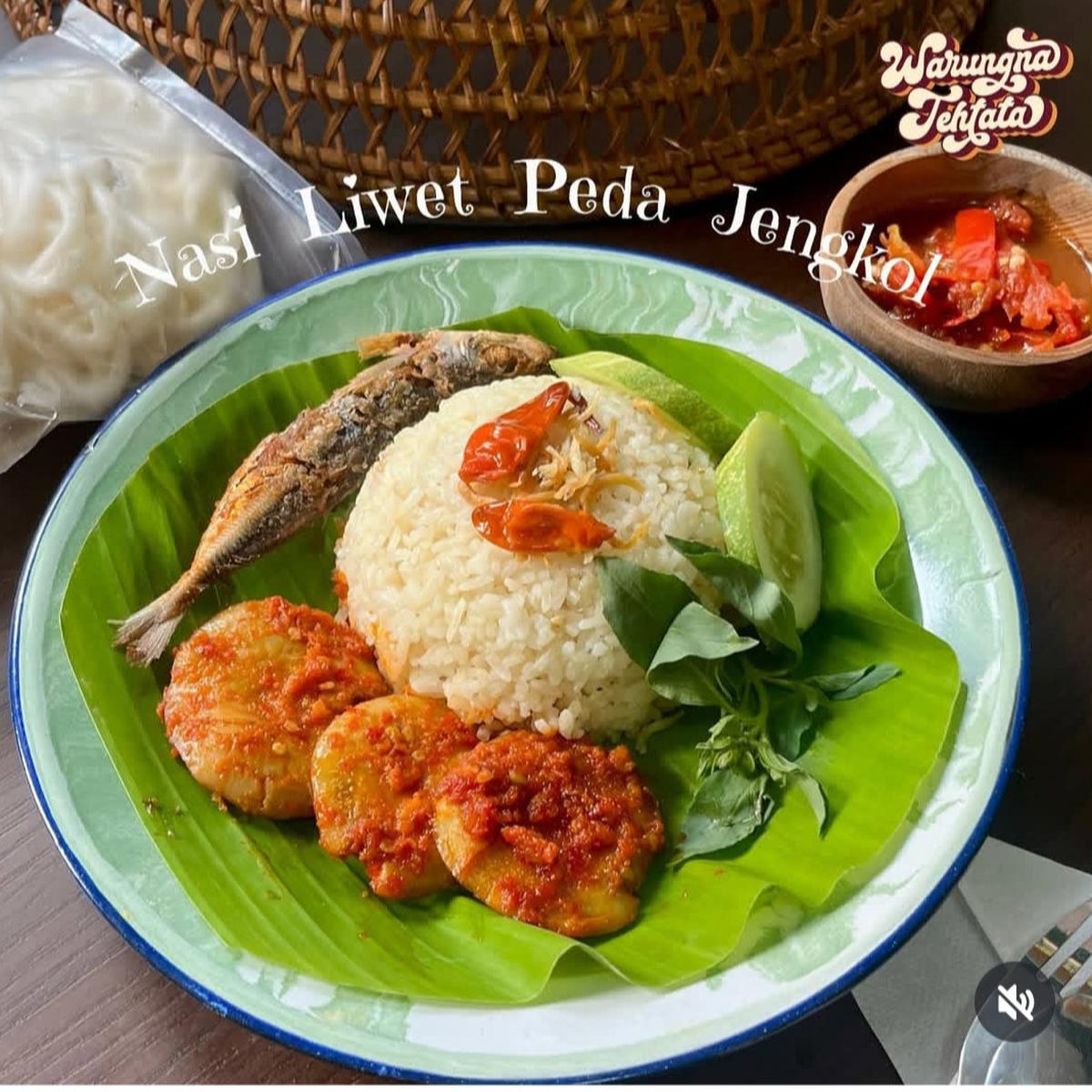 Potret Warung Makan Milik Tata Janeeta, Tempatnya Sederhana & Lokasinya Ada di Pasar Cipete