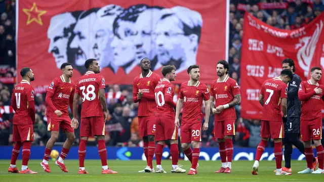 Foto: Liverpool Semakin Nyaman di Puncak Klasemen Liga Inggris, Mohamed Salah Beri Kontribusi Penuh untuk Kemenangan The Reds