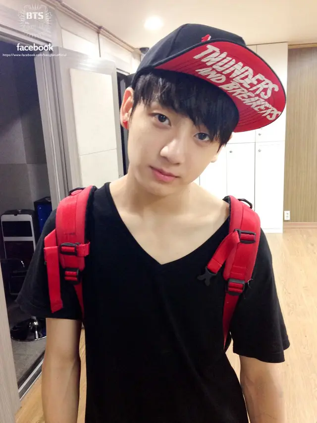 Jungkook BTS. (Facebook terverifikasi BTS (방탄소년단))