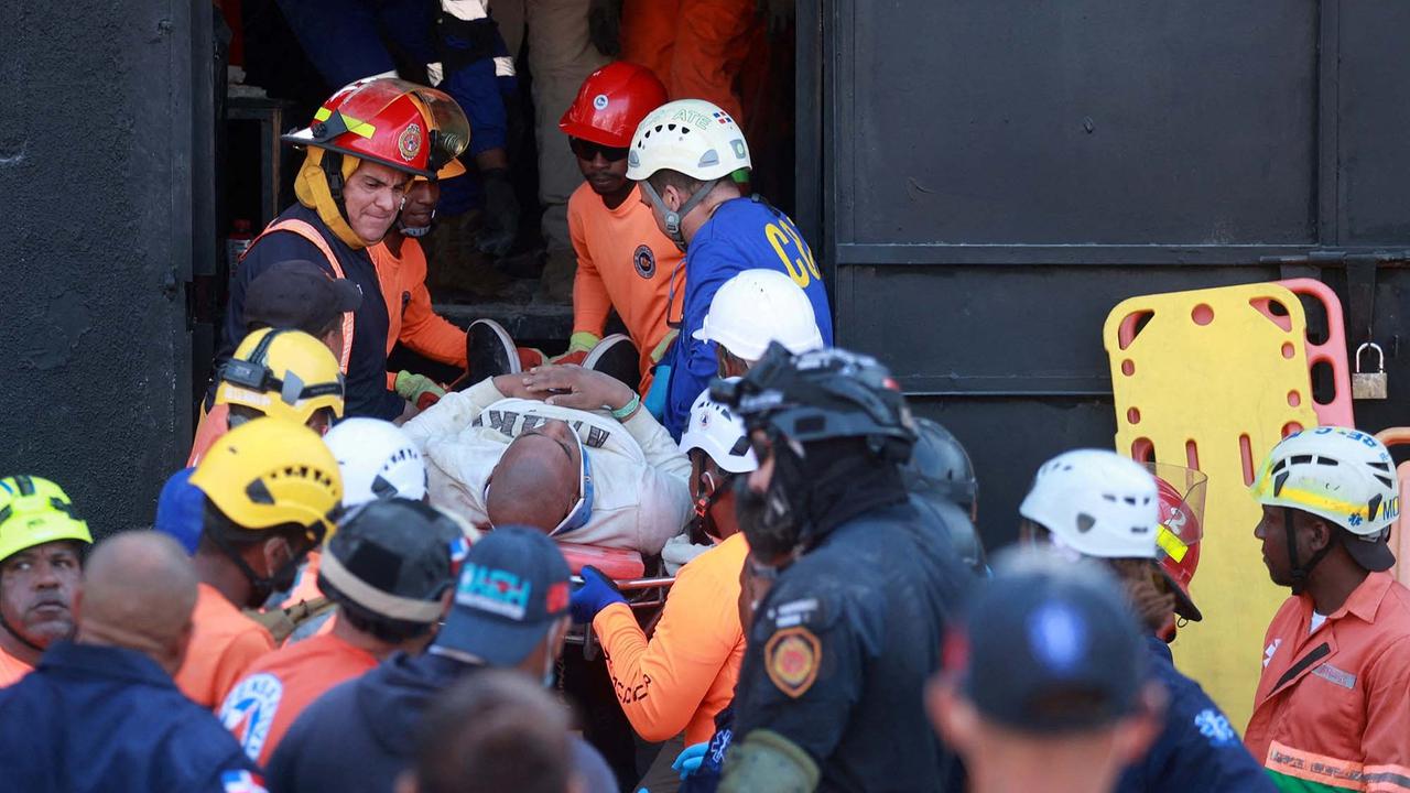 FOTO:  Atap Klub Malam Runtuh di Repupbik Dominika, 66 Tewas dan Puluhan Luka-Luka