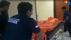 Jenazah warga Lampung Timur tersebut itu langsung dibawa ke Rumah Sakit Polri Kramat Jati untuk diautopsi.