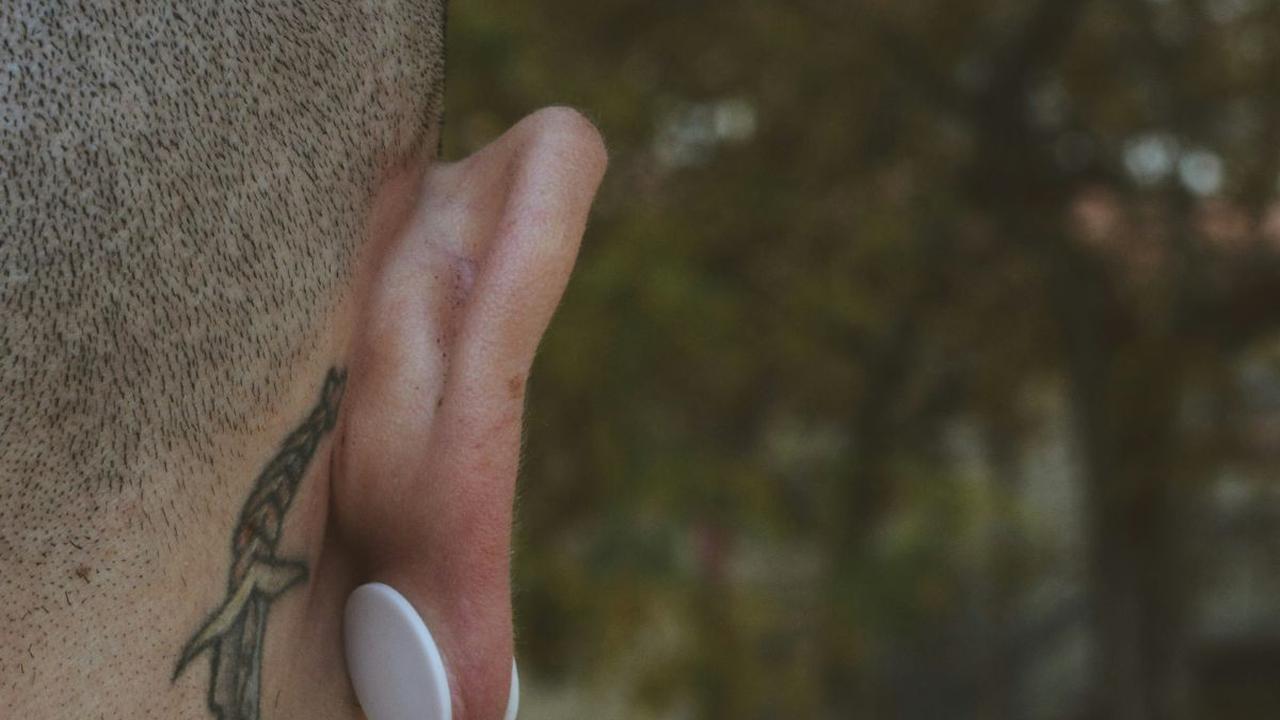 Tato Bunga Simbol Kesendirian
