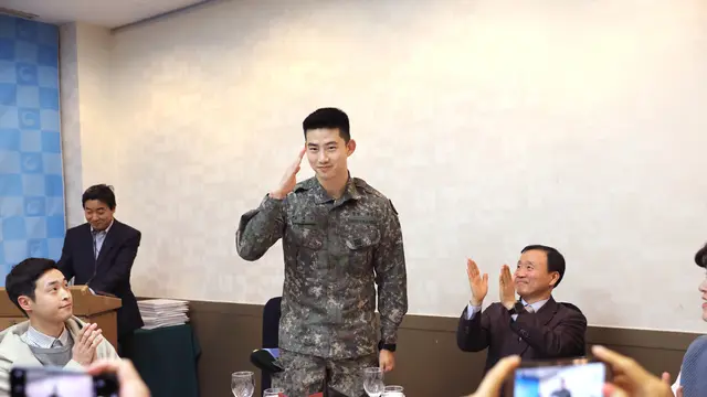 Ok Taecyeon dalam unggahan blog Military Manpower Administration. (https://blog.daum.net/mma9090/13087)