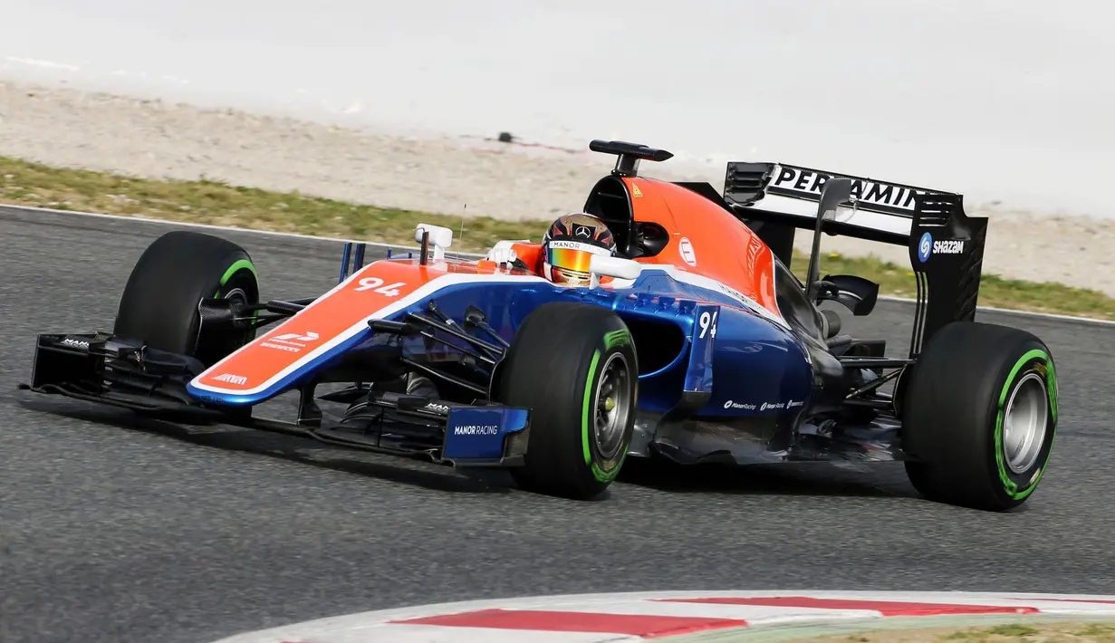 Pascal Wehrlein dari Manor Racing di urutan ke-9 pebalap tercepat sesi pertama dengan catatan waktu 1m28.292s pada test pre-season di  Sirkuit Catalunya, Montmelo, Barcelona, Senin (22/2/2016) malam WIB.  (Bola.com/Rio Haryanto Media)