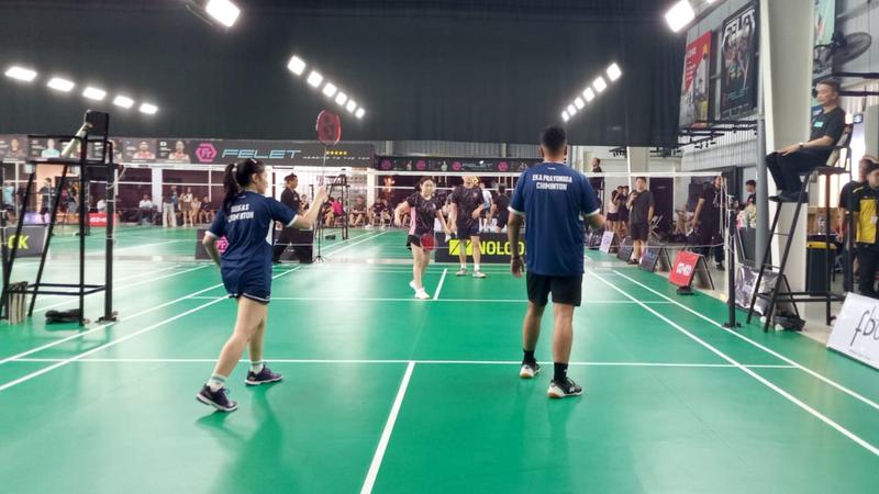 Menarik Nih! Ratusan Orang Ikuti Turnamen Bulutangkis di Dalam ...