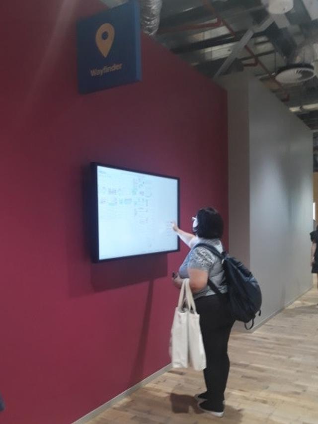 Kantor baru Facebook di Singapura (foto: Camelia)