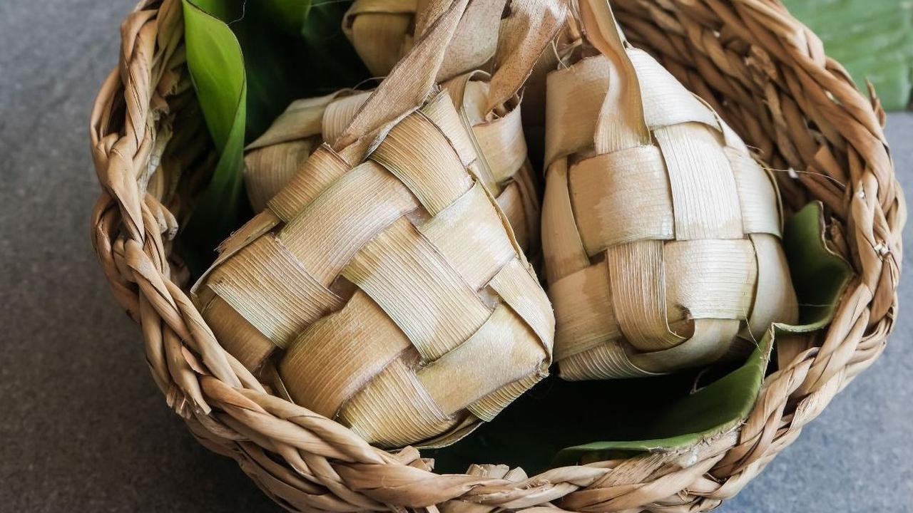 Kelezatan Ketupat: Tradisi Lebaran yang Tetap Hidup