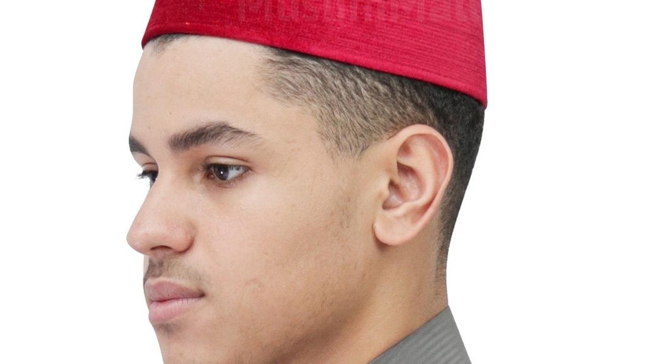 rekomendasi model peci pria untuk lebaran 2025