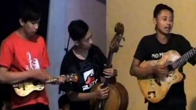 Tekan Golput Lewat Teater