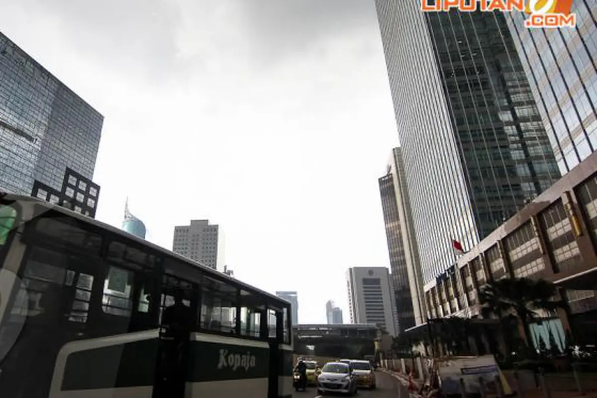 BMKG: Minggu Pagi Jabodetabek Berawan, Siang Turun Hujan
