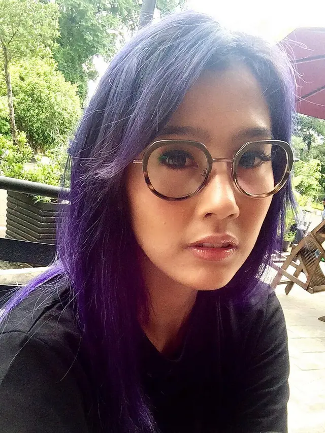 6 Potret Ardina Rasti dengan Warna Rambut Berbeda, Curi Perhatian