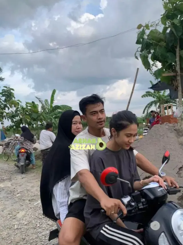 Potret Azizah Salsha, Pratama Arhan, dan Nurul Anastasia (Instagram/@arhanazizah)