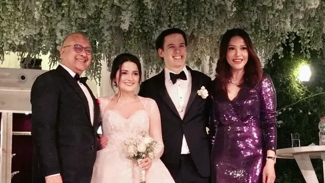 Gaya Maia Estianty saat Kondangan di Luar Negeri (Foto: Instagram @maiaestiantyreal)