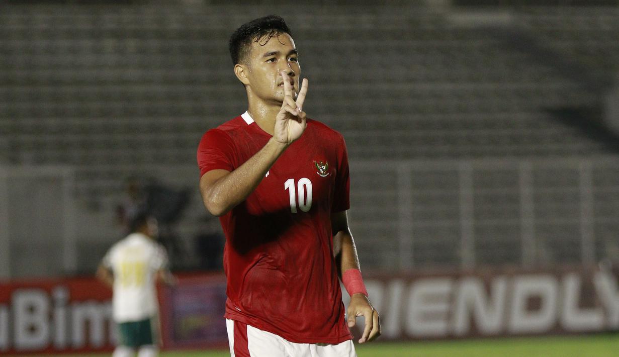 Rafli, pemain muda yang sudah menjadi andalan di Timnas Indonesia U-22 sejak menjuarai Piala AFF U-22 2019 itu, berhasil mencetak gol hanya dalam kurun waktu tiga menit setelah masuk lapangan. (Foto: Bola.com/M. Iqbal Ichsan)