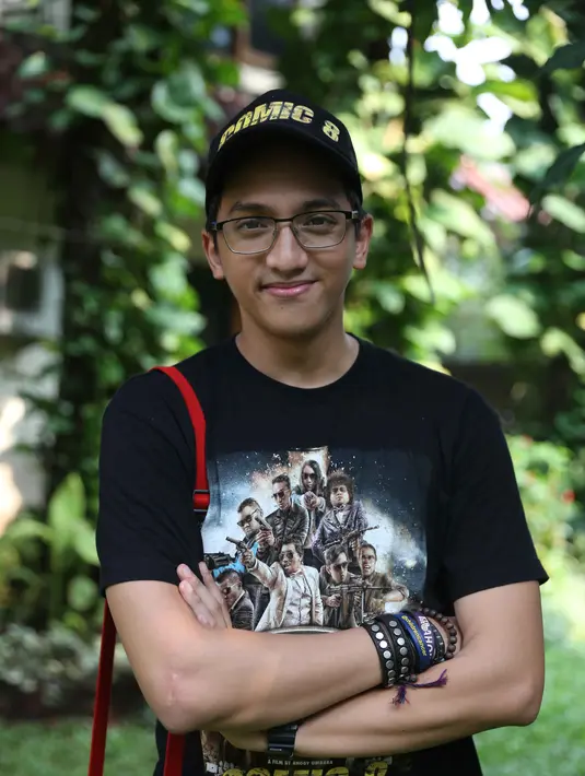 Ciri khas aksi panggung Ge Pamungkas ialah, penguasaan panggung yang berkesan sempurna serta mimik wajah dan gerak-gerik lucu yang sukses buat penonton tertawa oleh penampilan kocaknya. (Nurwahyunan/Bintang.com)