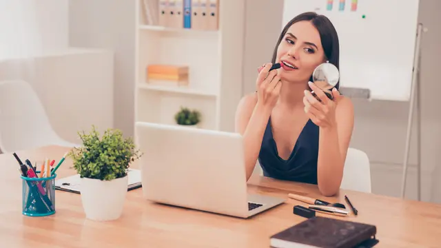 Paket Makeup Agar Ia Makin Cantik dan Memesona