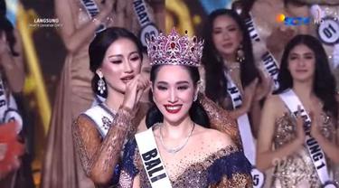 Puteri Indonesia 2022 Laksmi Shari De Neefe Suardana dari Bali