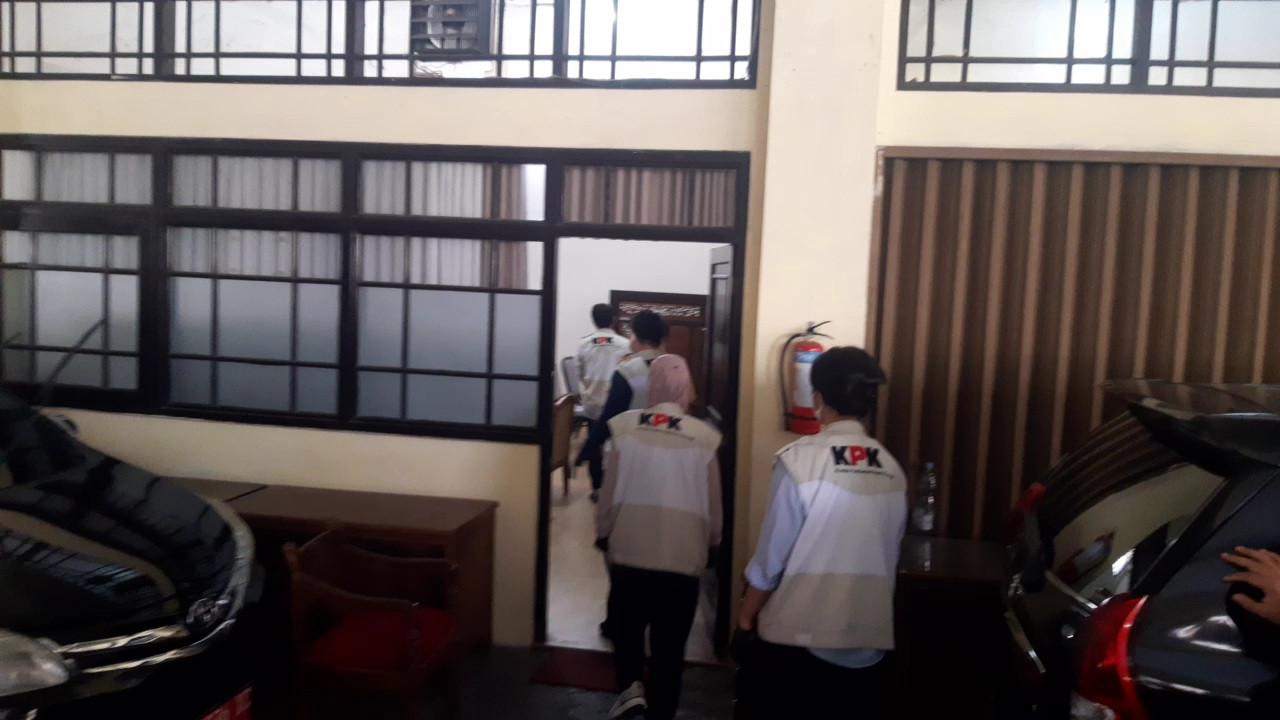 Buntut OTT Bupati Klaten, Ruang Kerja Bupati hingga Sekda Digeledah